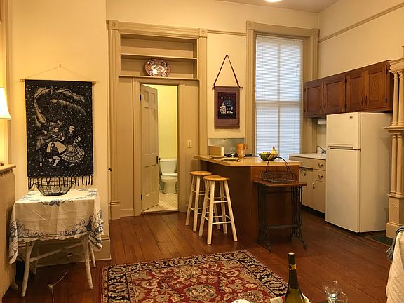 Kitchen/Dining area