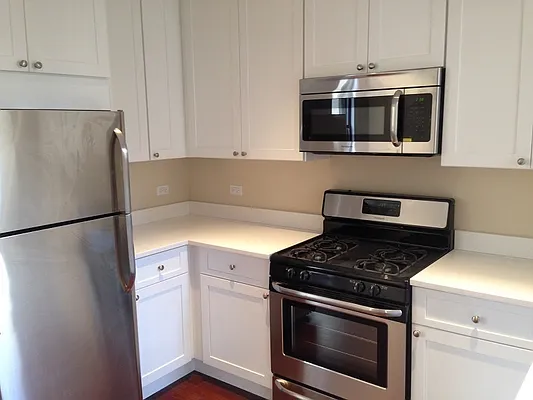 Rented by Mann Maurice A | media 17