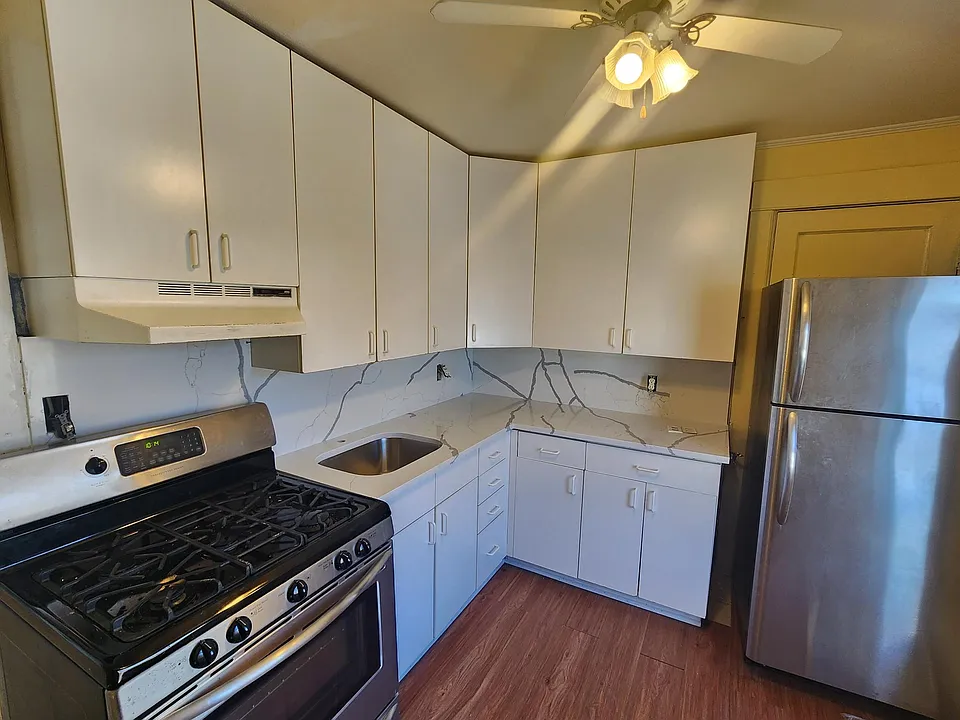 33 Lafayette St #2
