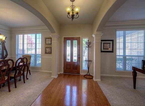 5th image of 3202 Luminoso Ln E