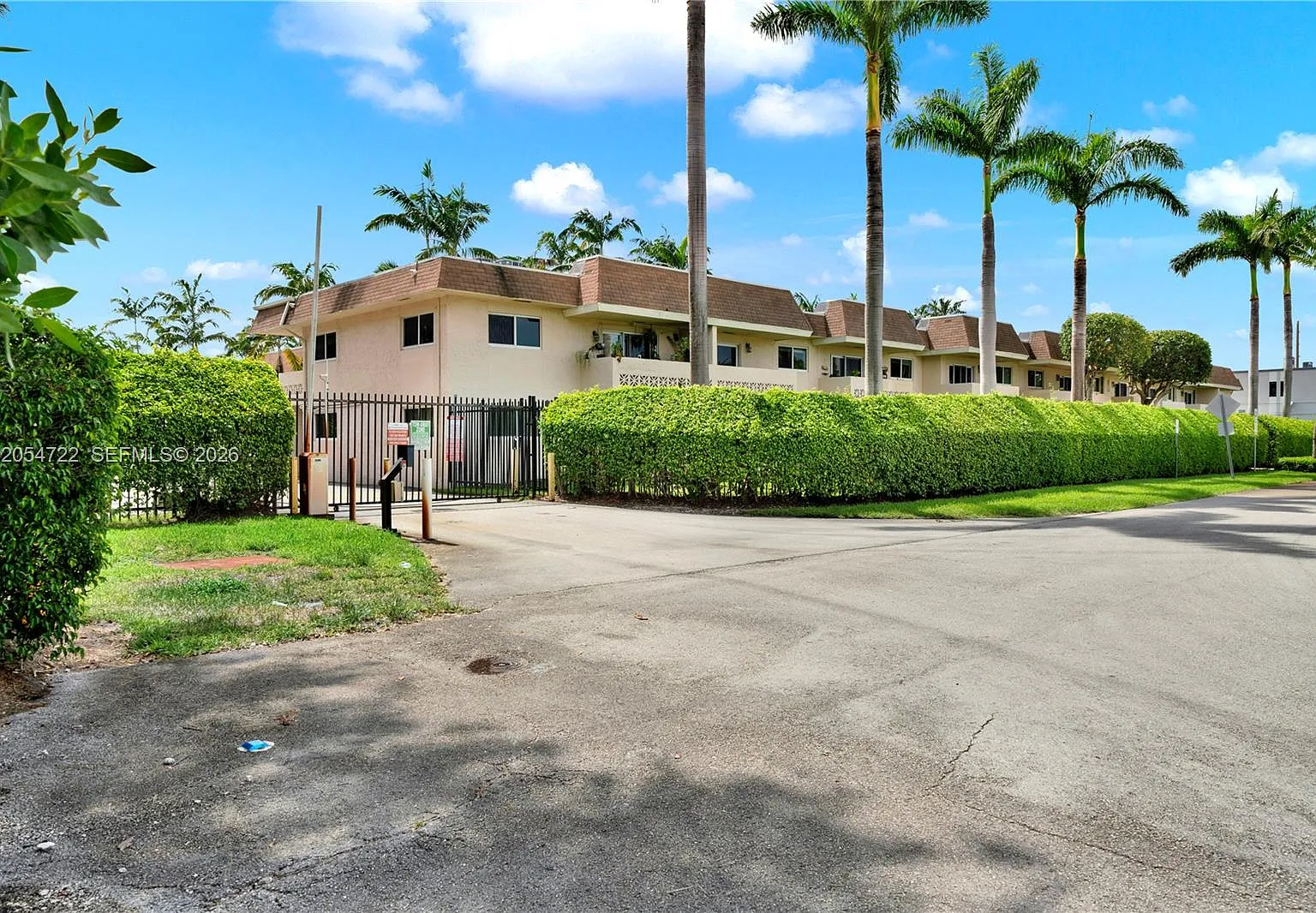 Villagio At Palmetto Bay — Photo 1