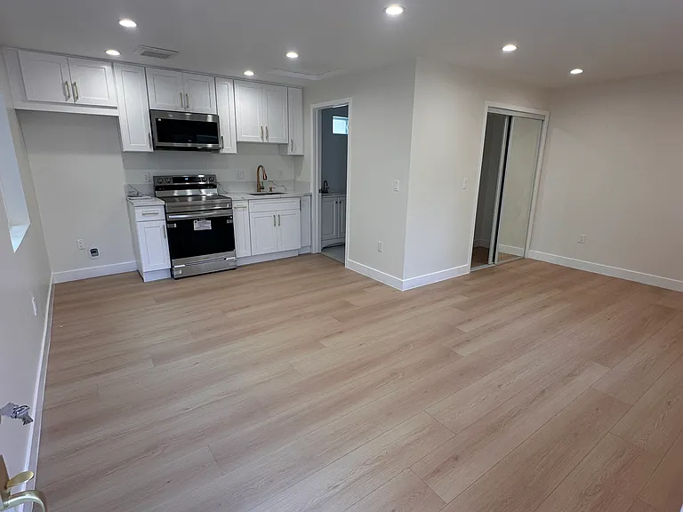 6233 Banner Ave #6235-1/2 — Photo 4