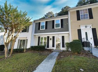 1902 Queen Anne Ct, Sandy Springs, GA 30350