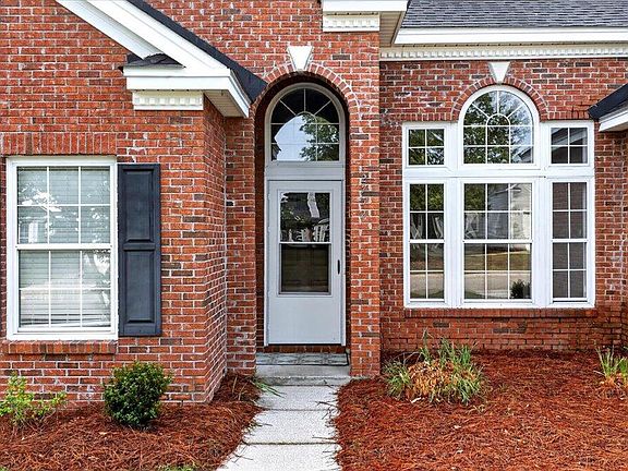3rd image of 2752 Palmetto Hall Blvd