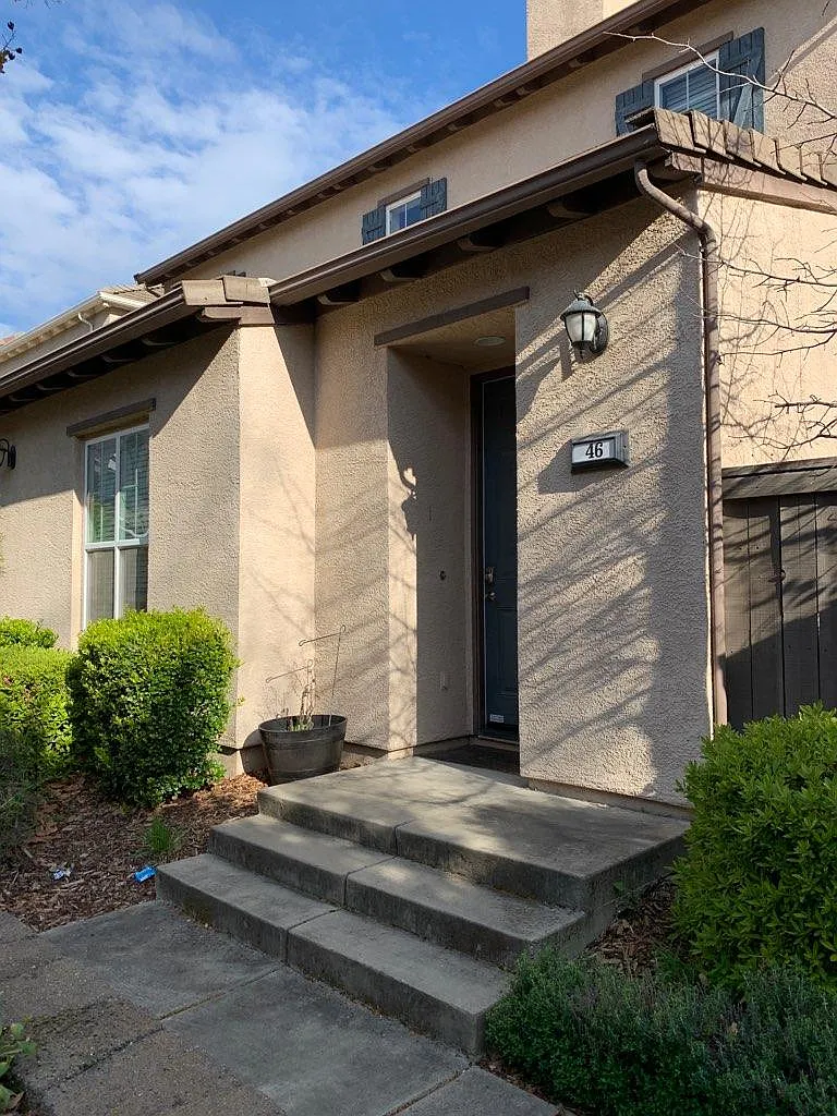 46 Villa Gardens Ct photo 1