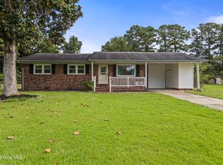 7 Princeton Dr, Jacksonville, NC 28546