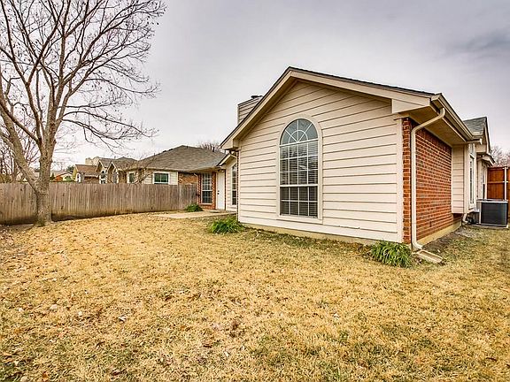 5th image of 2112 Wentworth Dr