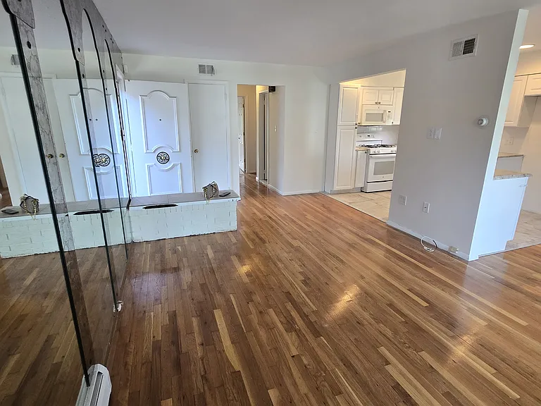 90 Harvey Ave #1 — Photo 11