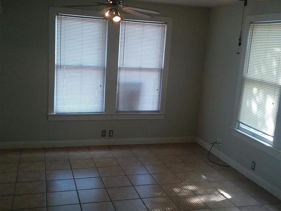 4th image of 3809 S 2nd St Ste D100