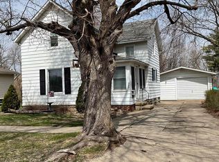 300 W 6th St, Sumner, IA 50674