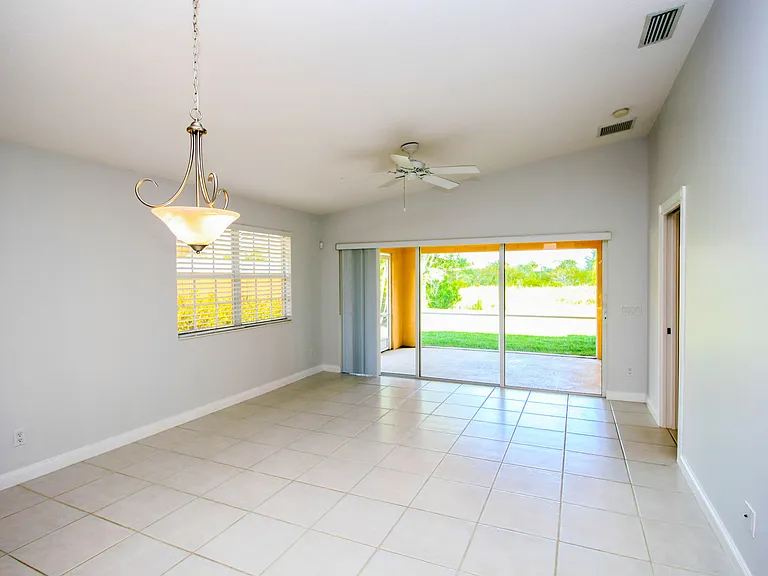 10882 SW Dardanelle Dr — Photo 27
