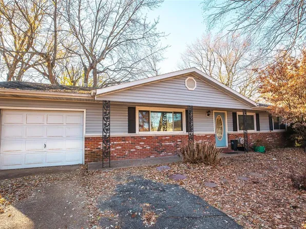 1112 E 10th St, Rolla, MO 65401