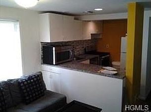 4th image of 317 N Main St