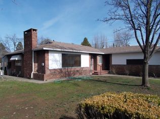 2774 S Bonnyview Rd, Redding, CA 96001