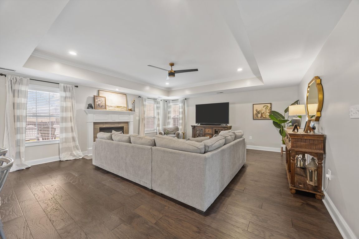 next background image