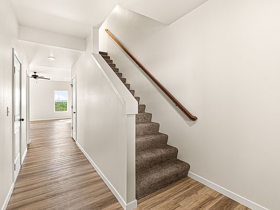 5th image of 1602 Aspen Ct #1602