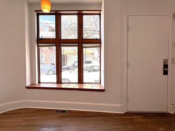 3rd image of 1009 N 4th St Fl 1