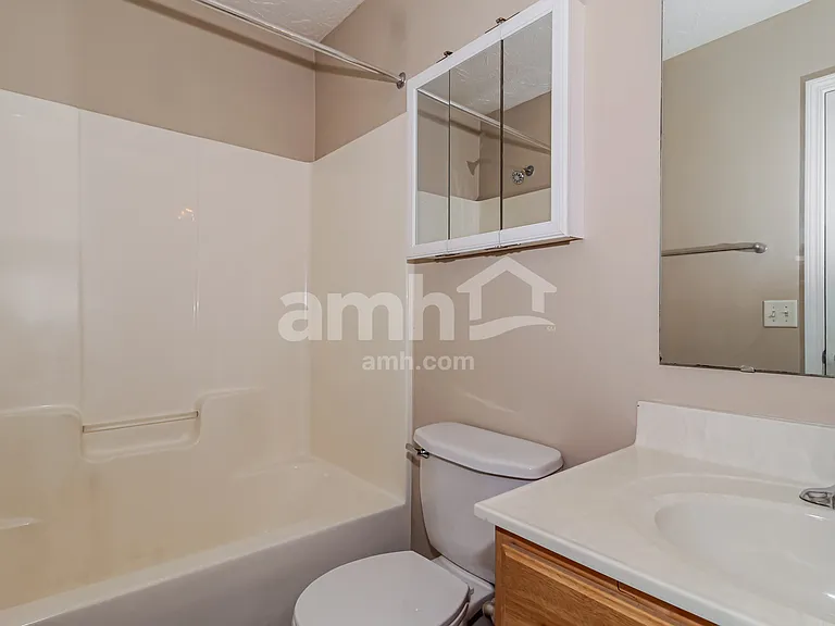 9488 NE Huckabee Ct — Photo 15