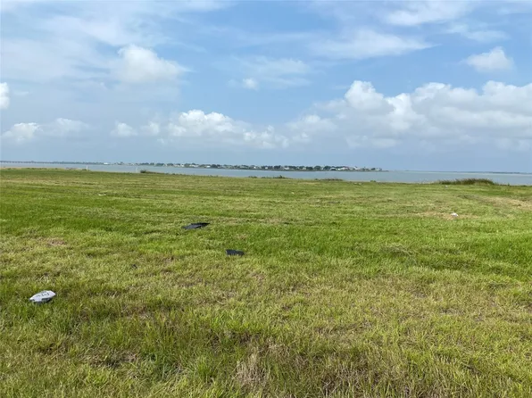 Windswept Dr, Port Lavaca, TX 77979