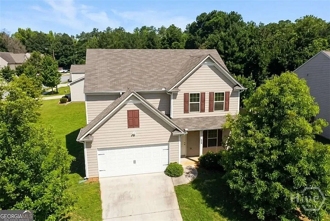 4 bed, 2.5 bath, 1889 sqft, $2,300 — Photo 1