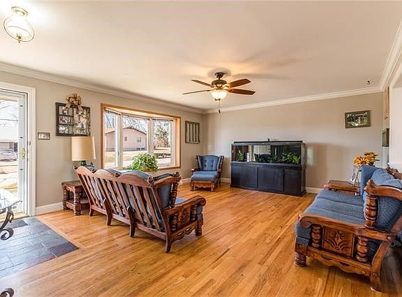 2nd image of 2185 Lundy Dr