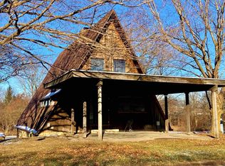 39 Venetian Village Rd, Culver, IN 46511