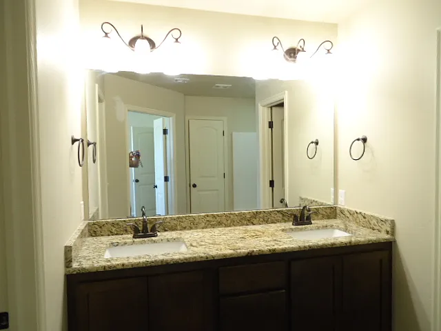 800 S Bouziden Dr — Photo 10