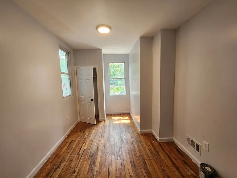 11 New St #1E — Photo 5