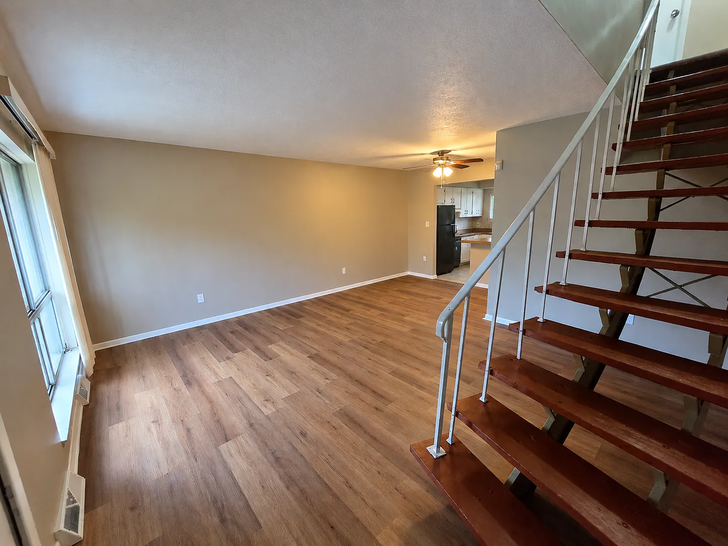 2 bed, 1.5 bath, $1,350 — Photo 4