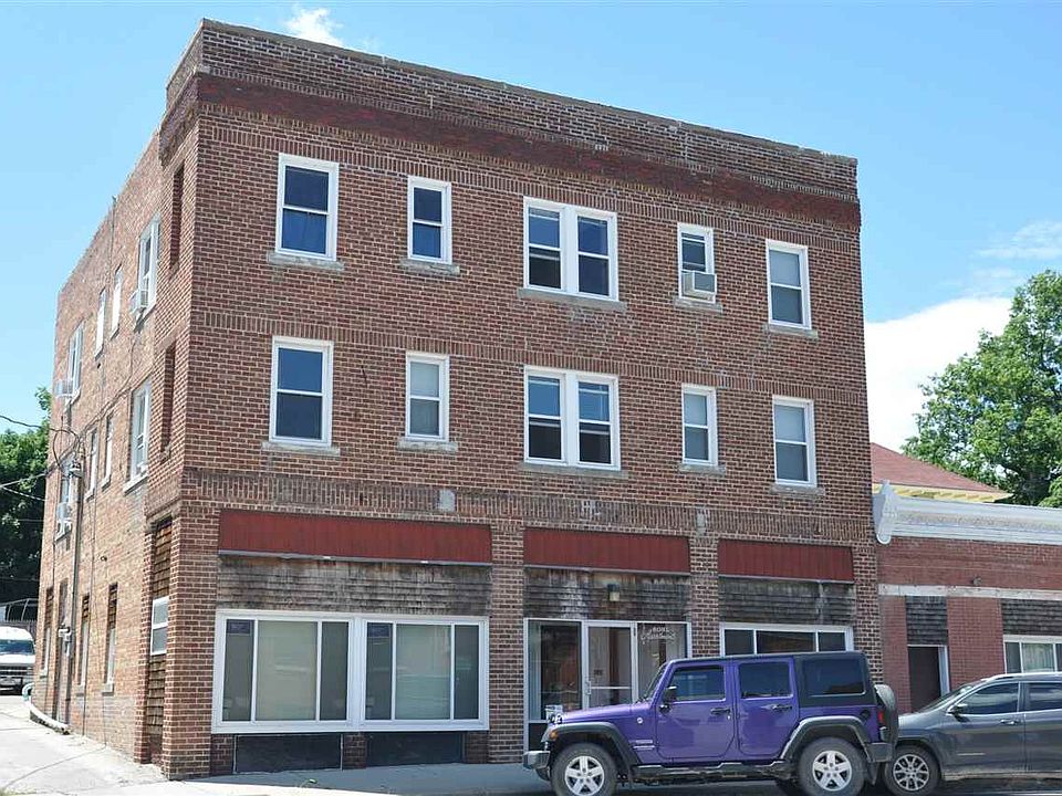 1st image of 113 N 8th St