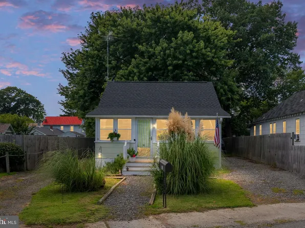 15 Bancroft Ave, Colonial Beach, VA 22443