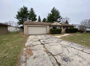 1609 Jennie Dr, Machesney Park, IL