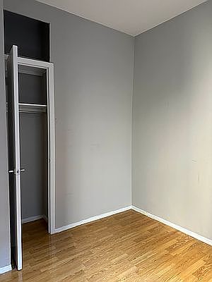 5th image of 124 E 103rd St APT 11