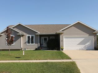 2529 Green Creek Rd, Cedar Falls, IA 50613