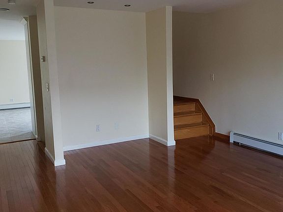 5th image of 88 McLaughlin St
