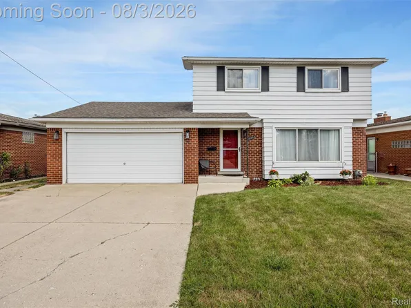 30552 Moulin Ave, Warren, MI 48088