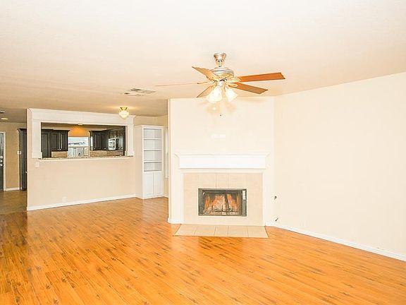 3rd image of 3003 Marigold Dr