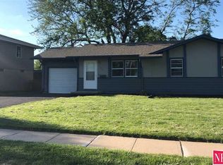 12142 N St, Omaha, NE 68137