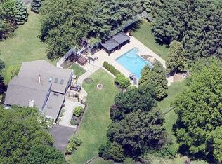 621 W Sandy Ridge Rd, Doylestown, PA 18901