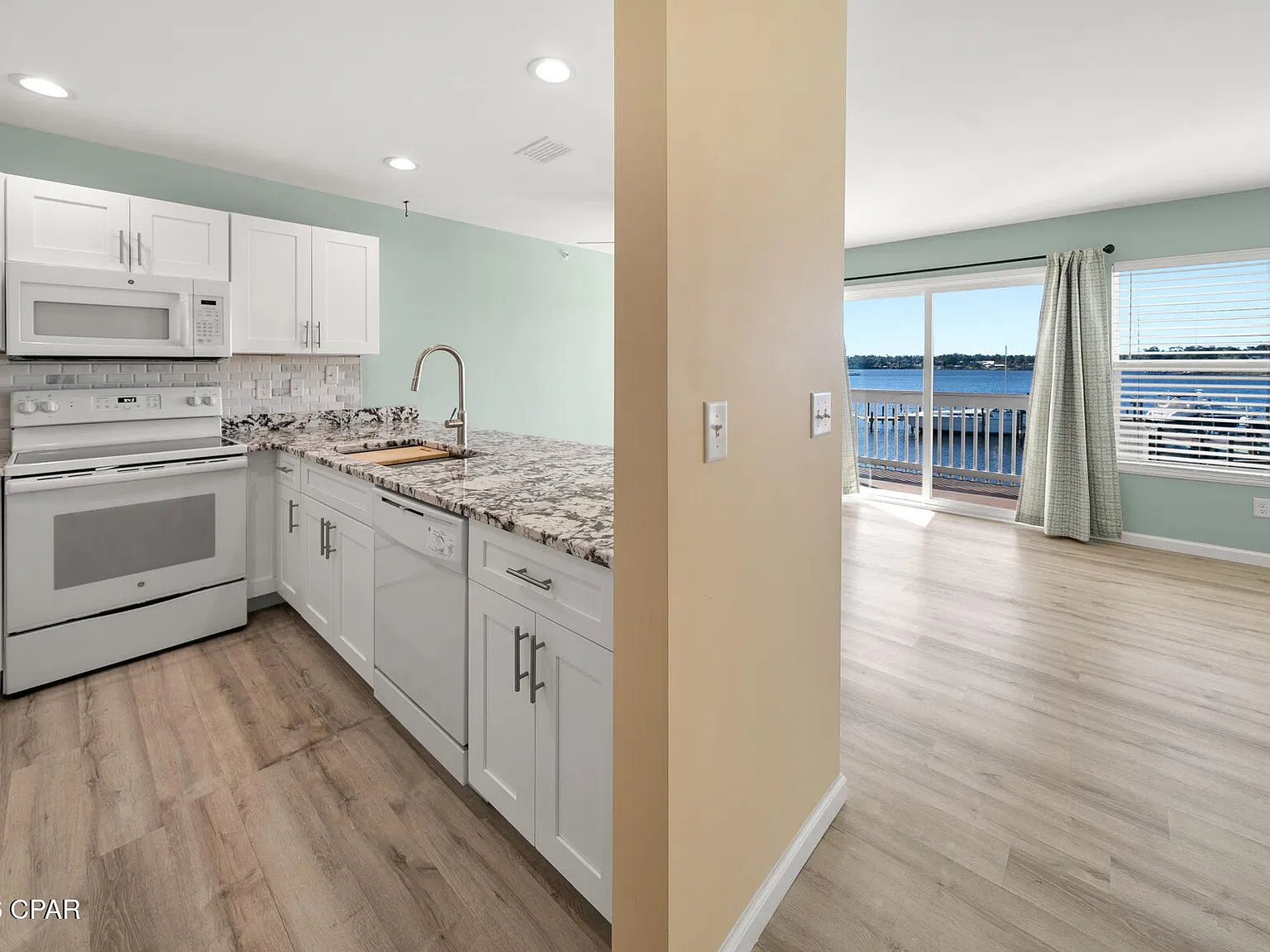 1 bed, 695 sqft, $1,450 — Photo 4