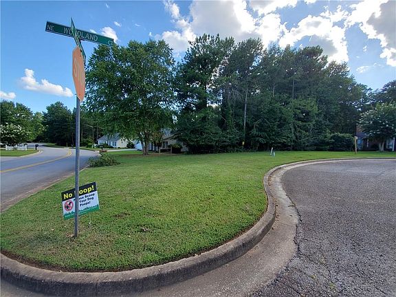3rd image of 1540 Woodland Ct Lot 8