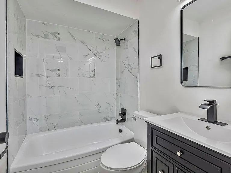 2535 Lysle Ln #3B — Photo 9
