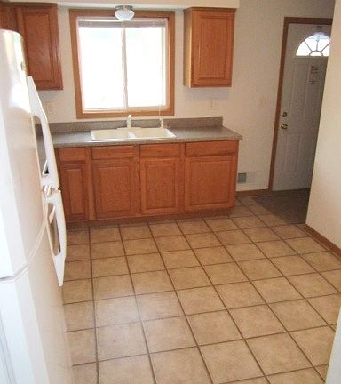 4th image of 3019 Newton Ave N