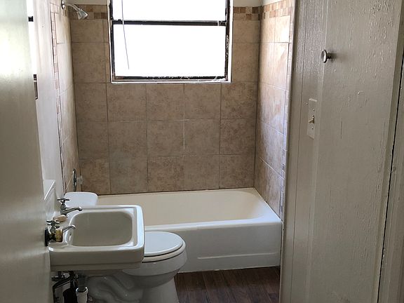 4th image of 606 W Mulberry Ave APT 3