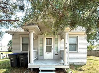 203 S 35th St, Council Bluffs, IA 51501