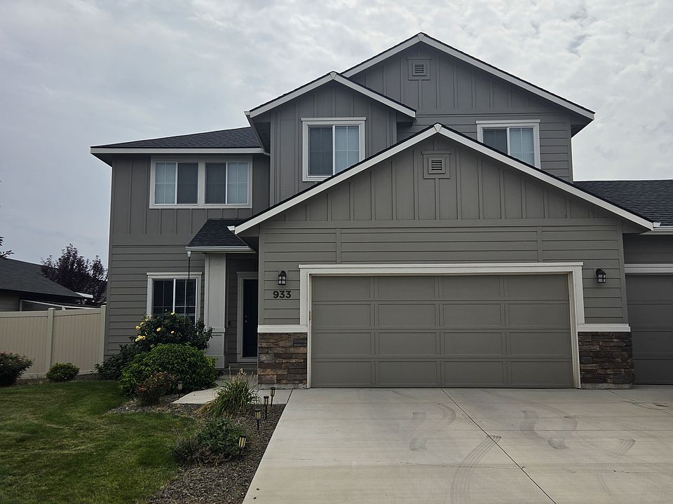 1st image of 933 E Pistioa Dr