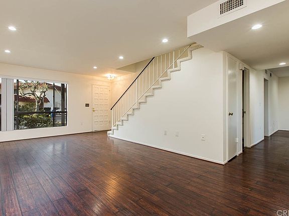 2nd image of 9936 Reseda Blvd Unit 35