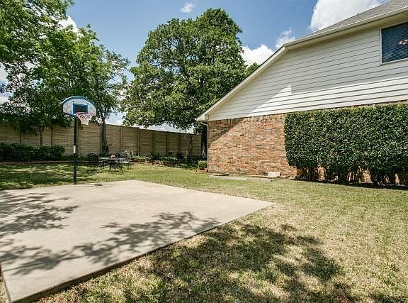 5th image of 501 Austin Oaks Dr