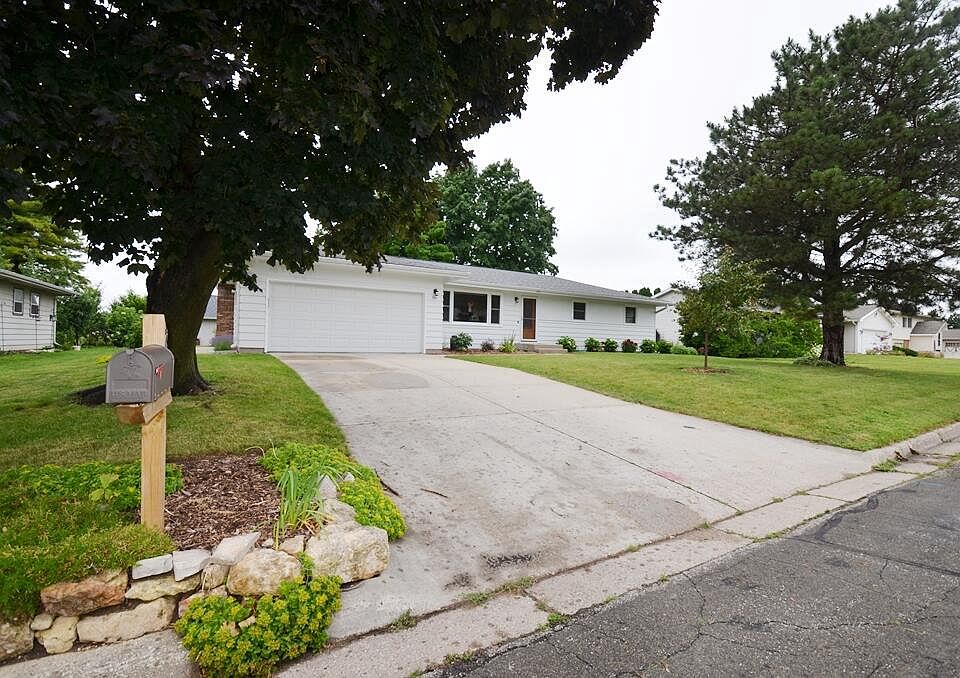 1st image of 240 South Woodland DRIVE