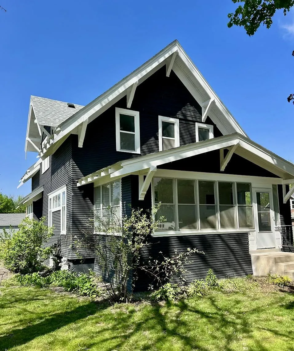 Exterior Left - 306 W Grant St
